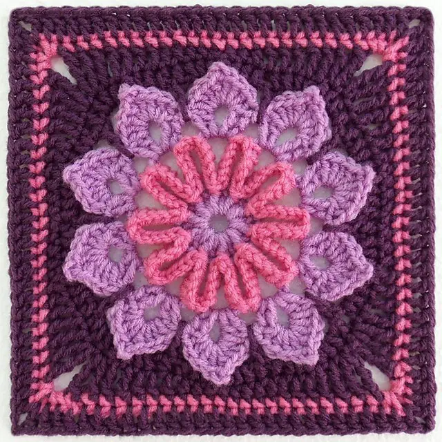 Simple_10-Petal_Afghan_Square__small__medium10