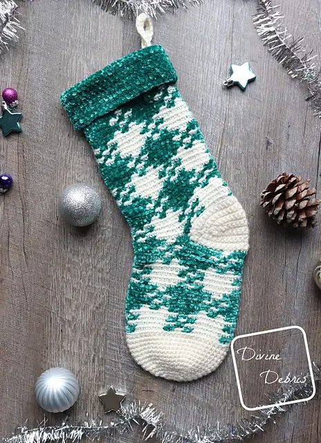 Pretty One Piece Crochet Christmas Stocking For A Fun Holiday